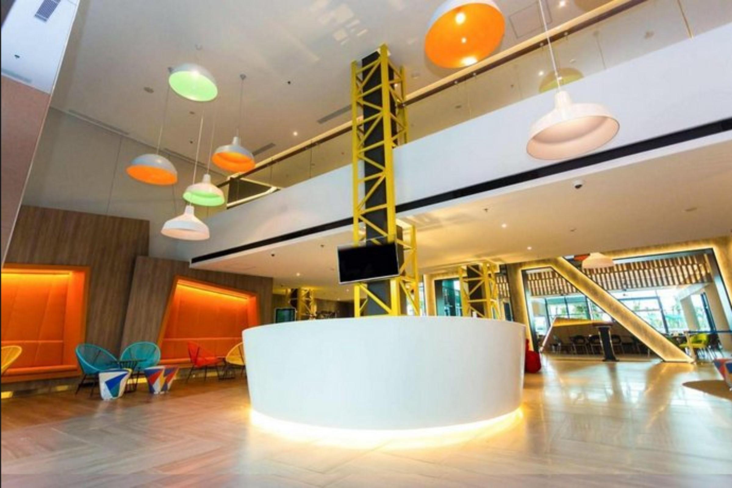 Отель Ibis Styles Batam Нагоя Экстерьер фото
