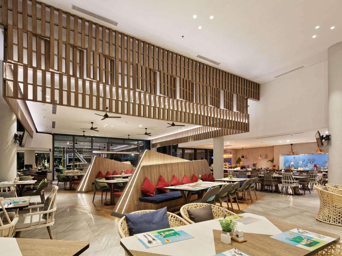 Отель Ibis Styles Batam Нагоя Экстерьер фото