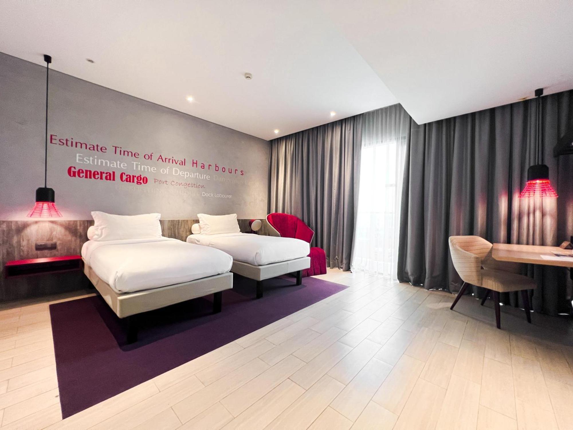 Отель Ibis Styles Batam Нагоя Экстерьер фото