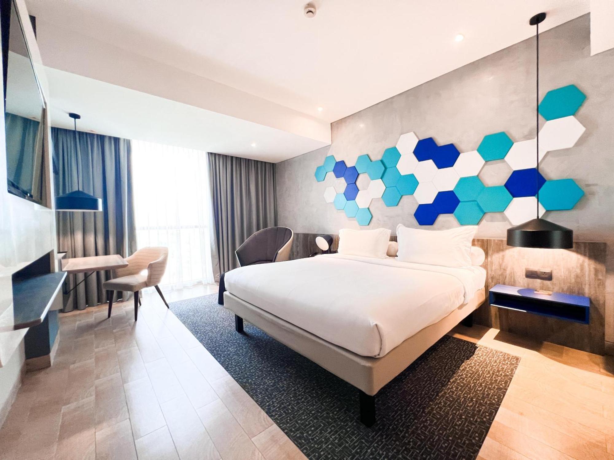 Отель Ibis Styles Batam Нагоя Экстерьер фото