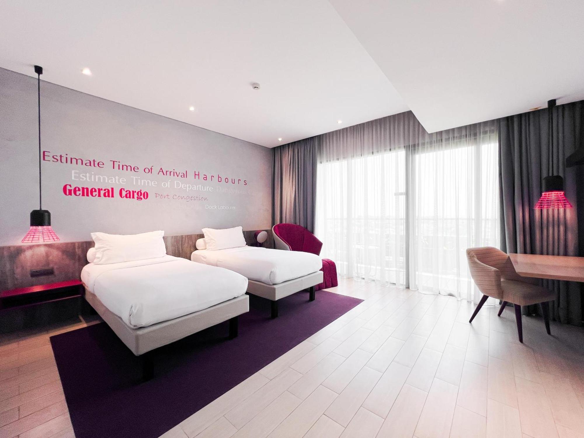 Отель Ibis Styles Batam Нагоя Экстерьер фото